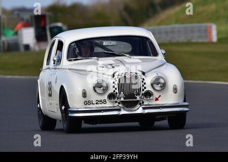 Glenn Pearson, Peter Dorlin, Jaguar Mk1, Ecurie Classic Racing, Historic Sports Car Club, HSCC, Jim Russell Trophy Meeting, aprile 2021, Snetterton, No Foto Stock