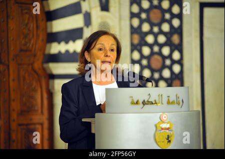 Kasbah, Tunisi, Tunisia. 20 maggio 2021. Il ministro degli interni italiano Luciana Lamorgese, capo del governo tunisino Hichem Mechichi, riceve il ministro degli interni italiano Luciana Lamorgese, accompagnato dal politico svedese e dal commissario europeo per gli Affari interni Ylva Johansson, che si trova in Tunisia nel palazzo del governo della Kasbah. Foto: Chokri Mahjoub. Credit: Chokri Mahjoub/ZUMA Wire/Alamy Live News Foto Stock