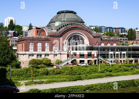 Tacoma, WA, USA - 16 maggio 2021; il Tribunale distrettuale degli Stati Uniti, distretto occidentale di Washington, è ospitato nell'ex edificio ferroviario della Union Station a Tacoma. Foto Stock