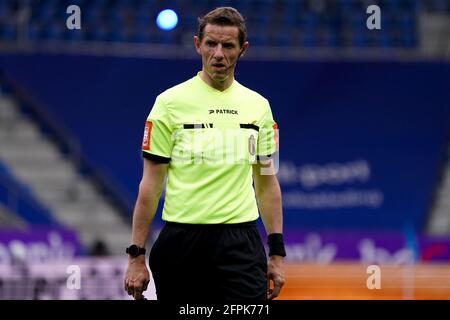 GENK, BELGIO - MAGGIO 20: Arbitro Jan Boterberg durante la partita della Pro League belga tra il KRC Genk e il Royal Antwerp FC alla Luminus Arena il 20 maggio 2021 a Genk, Belgio (Foto di Jeroen Meuwsen/Orange Pictures) Foto Stock