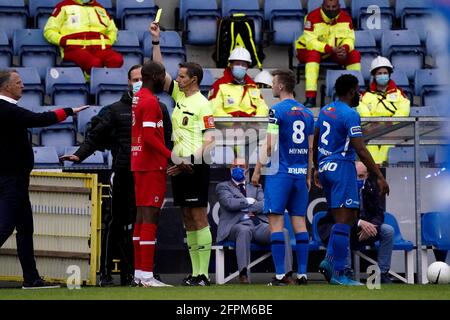 GENK, BELGIO - MAGGIO 20: Arbitro Jan Boterberg durante la partita della Giupiler Pro League tra il KRC Genk e il Royal Antwerp FC alla Luminus Arena il 20 maggio 2021 a Genk, Belgio (Foto di Jeroen Meuwsen/Orange Pictures) Foto Stock