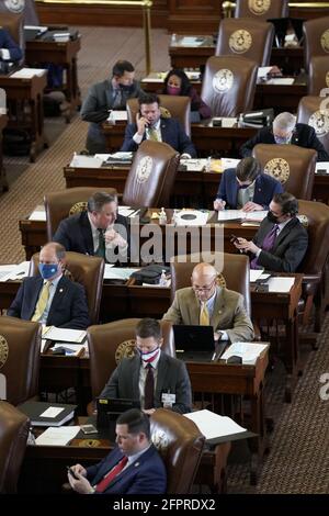 I legislatori della Texas House lavorano per negoziare, scrivere leggi e passare fatture alla 87a sessione del Texas Legislature ad Austin. Ciascuno dei 150 membri è eletto a due anni. Foto Stock