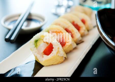 Sass Roll con piccante tofu Agedashi in un ristorante Whistler. Whistler BC, Canada Foto Stock