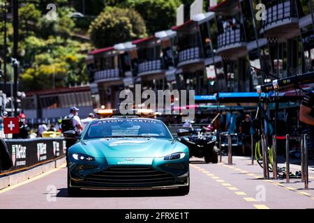 F1 Safety Car, Aston Martin Vantage, Gran Premio di F1 di Monaco al circuito di Monaco il 19 maggio 2021 a Monte-Carlo, Monaco. (Foto di HOCH ZWEI) Foto Stock