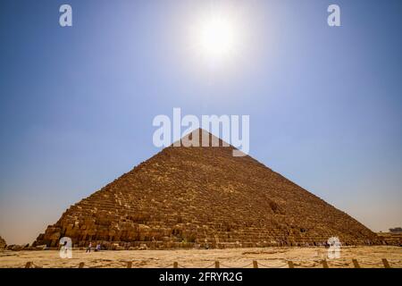 18 aprile 2021. Egitto, Cairo - Giza. Vista generale delle piramidi Foto Stock
