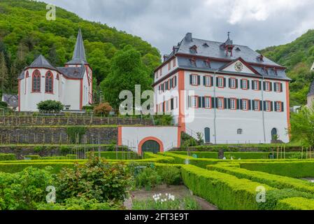 Ex convento benedettino Hirzenach, stile barocco, patrimonio mondiale dell'UNESCO Valle del Medio Reno superiore, Renania-Palatinato, Germania Foto Stock