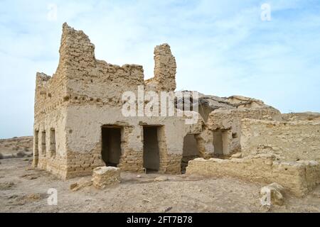 Casa di argilla e fango, abbandonato, Israele Foto Stock