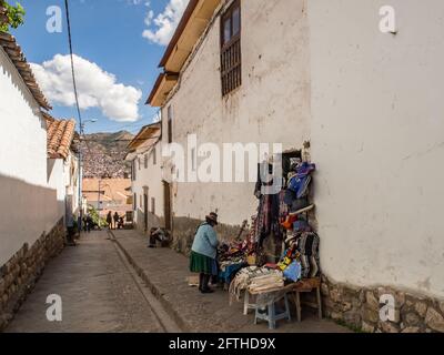 Valle Sacra, Cusco, Perù - 2016 maggio: Strada a Cuzco- Valle Sacra e vista delle Ande. America Latina. Foto Stock