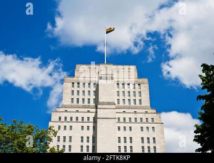 Senato House, un edificio Art Deco che ospita il centro amministrativo dell'Università di Londra in un sito patrimonio storico di grado II Foto Stock