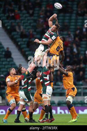 La Leicester Tigers' Hanro Liebenberg vince una line-out durante la partita finale della European Rugby Challenge Cup allo stadio Twickenham di Londra. Data immagine: Venerdì 21 maggio 2021. Foto Stock