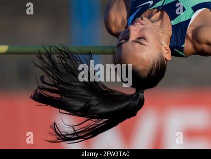 21 maggio 2021, Sassonia-Anhalt, Dessau-Roßlau: Atletica: Incontro internazionale allo stadio Paul Grifzu, High Jump, Donne: Iryna Herashchenko dall'Ucraina in azione. Foto: Hendrik Schmidt/dpa-Zentralbild/ZB Foto Stock