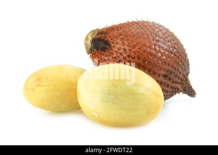 Salak serpente frutto isolato su sfondo bianco Foto Stock