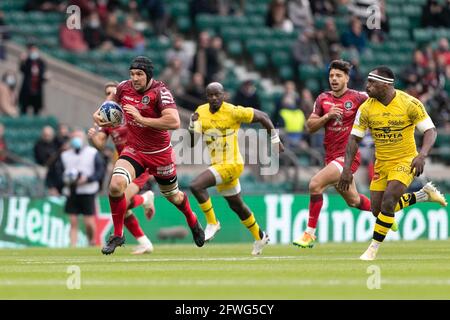 LONDRA, REGNO UNITO. 22 MAGGIO: Francois Cros di Tolosa corre con la palla durante la partita della Coppa dei campioni europei tra la Rochelle e Tolosa al Twickenham Stadium, Londra, Inghilterra sabato 22 maggio 2021. (Credit: Juan Gasparini | MI News) Credit: MI News & Sport /Alamy Live News Foto Stock