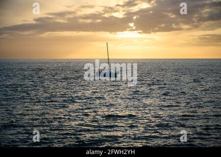 Den Haag, Nederland - 16 mei 2021: Zonsondergang. | l'Aia, Paesi Bassi - 16 maggio 2021: Tramonto. Foto Stock