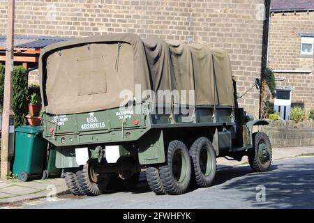 Vintage US Army Truck GMC CCKW 2½ ton 6×6 posteriore vista e vista laterale Foto Stock