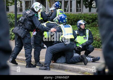 LONDRA, INGHILTERRA, MAGGIO 22 2021, i manifestanti della Palestina libera marciano dalla banchina di Hyde Park, dopo che Israele e Hamas hanno raggiunto un cessate il fuoco sabato 22 maggio 2021. (Credit: Lucy North | MI News) Credit: MI News & Sport /Alamy Live News Foto Stock