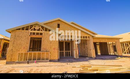 Fase di incorniciatura di nuova casa in costruzione Foto Stock