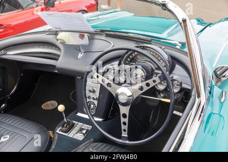 1958 Chevrolet Corvette e interni auto, veicolo è a Sydney mostra unica auto a Pittwater, Australia Foto Stock