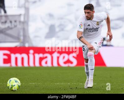 Madrid, Spagna. 22 maggio 2021. Fede Valverde (Real Madrid CF) in azione durante la Liga match round 38 tra Real Madrid e Villarreal CF allo stadio Alfredo di Stefano.(Punteggio finale; Villarreal CF 2-1 Real Madrid) Credit: SOPA Images Limited/Alamy Live News Foto Stock