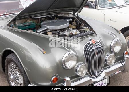 1966 Jaguar Mark 2 con motore da 3.4 litri sul display In occasione di una mostra di auto classiche a Sydney, NSW, Australia Foto Stock