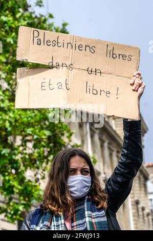 Parigi, Francia. 22 maggio 2021. Protesta pro Palestina contro Place de la République a Parigi, Francia, il 22 maggio 2021. Photo Kelly Linsale /bePress Photo Agency/ABACAPRESS.COM Credit: Abaca Press/Alamy Live News Foto Stock