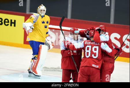 Riga, Lettonia. 22 maggio 2021. I giocatori danesi festeggiano durante la partita del Gruppo A tra Danimarca e Svezia al Campionato del mondo di hockey su ghiaccio IIHF 2021 a riga, Lettonia, 22 maggio 2021. Credit: Edijs Palens/Xinhua/Alamy Live News Foto Stock