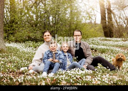 La famiglia Crown Princess ha fotografato al Palazzo Haga il 2021 maggio. Crown Princess Victoria, Prince Daniel, Princess Estelle e Prince Oscar Photo Linda Brostrom/The Royal Court of Sweden / TT code 10501 ** CREDITO OBBLIGATORIO: Linda Brostrom, The Royal Court of Sweden ** uso Editoriale. L'immagine proviene da una fonte esterna ed è distribuita nella sua forma originale come servizio ai nostri abbonati ** Foto Stock