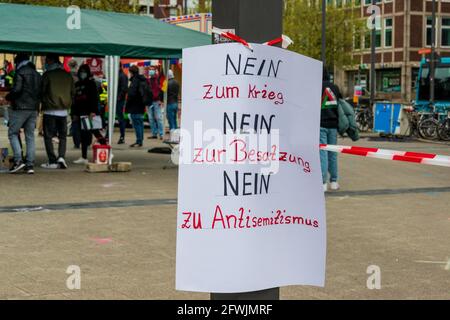 2021. Mai 22 Kiel, am Hauptbahnhof in Kiel fand heute eine dimostrazione unter dem Titel „Aktuelle Lage in Palästina statt. Circa 100 protese Teilnehmer Foto Stock