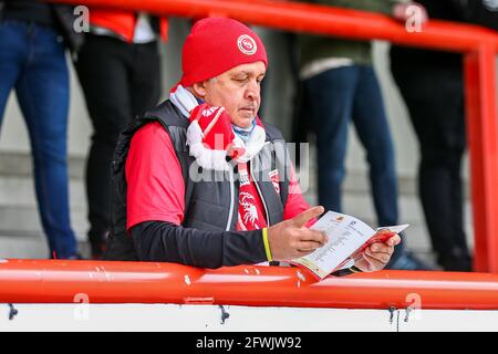 Morecambe, Regno Unito. 23 maggio 2021. I fan di Morecambe prima della seconda partita di play-off della Sky Bet League 2 tra Morecambe e Tranmere Rovers alla Globe Arena di Morecambe, Inghilterra, il 23 maggio 2021. Foto di Sam Fielding/prime Media Images. Credit: Prime Media Images/Alamy Live News Foto Stock