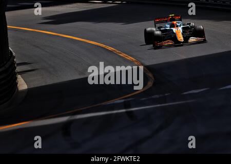 Monte Carlo, Monaco. 23 maggio 2021. Lando Norris (GBR) McLaren MCL35M. Gran Premio di Monaco, domenica 23 maggio 2021. Monte Carlo, Monaco. Credit: James Moy/Alamy Live News Foto Stock