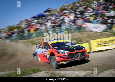 30 Oliver SOLBERG (SWE), Aaron JOHNSTON (IRL), HYUNDAI MOTORSPORT N HYUNDAI i20, RC2 Rally2, in azione durante il Rally del Portogallo 2021, 4° appuntamento della FIA WRC 2021, FIA World Rally Championship, dal 20 al 23 maggio 2021 a Matosinhos, Portogallo - Foto Paulo Maria / DPPI / LiveMedia Foto Stock