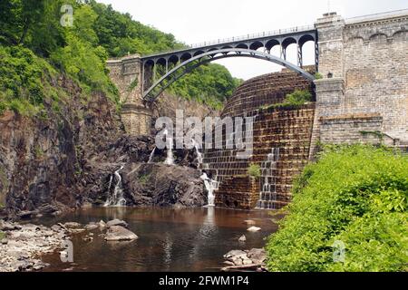 La New Croton Dam, costruita nel 1892-1906, fa parte del sistema di approvvigionamento idrico di New York City, Croton-on-Hudson, NY, USA Foto Stock