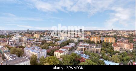 Vista di uno dei quartieri centrali della città. Kazan, Tatarstan, Russia. Foto Stock