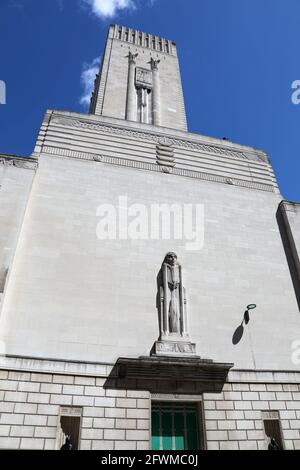 Edificio in stile Art Deco della stazione di ventilazione e controllo Georges Dock A Liverpool Foto Stock