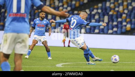 Napoli, Campania, Italia. 23 maggio 2021. Nel corso della Serie Italiana A Football Match SSC Napoli vs FC Verona il 23 maggio 2021 allo stadio Diego Armando Maradona di Napoli.nella foto Piotr Zielinski. Credit: Fabio Sasso/ZUMA Wire/Alamy Live News Foto Stock