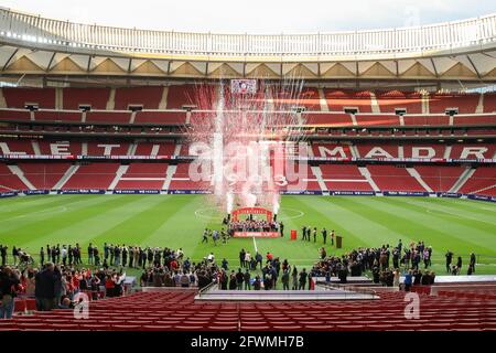 Madrid, Spagna. 23 maggio 2021. Atletico de Madrid i giocatori celebrano il titolo della Lega Spagnola al Wanda Metropolitano di Madrid Credit: Indira/DAX/ZUMA Wire/Alamy Live News Foto Stock