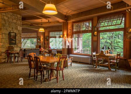 Hall dello storico castello delle grotte dell'Oregon presso l'Oregon Caves National Monument. Foto Stock