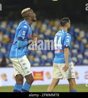 Napoli, Campania, Italia. 23 maggio 2021. Durante la Serie Italiana A Football Match SSC Napoli vs FC Verona il 23 maggio 2021 allo stadio Diego Armando Maradona di Napoli.in Picture Victor Osimhen. Credit: Fabio Sasso/ZUMA Wire/Alamy Live News Foto Stock