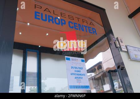 Camponogara, Italia. Riapetura centro sportivo palestra durante Riaperture centri sportivi e palestre, News in camponogara, Italia, 24 maggio 2021 Credit: Independent Photo Agency/Alamy Live News 2021 Foto Stock