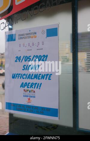 Camponogara, Italia. Riapetura centro sportivo palestra durante Riaperture centri sportivi e palestre, News in camponogara, Italia, 24 maggio 2021 Credit: Independent Photo Agency/Alamy Live News 2021 Foto Stock