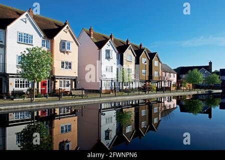 Dockside case e appartamenti a Wivenhoe, Essex, Inghilterra Regno Unito Foto Stock