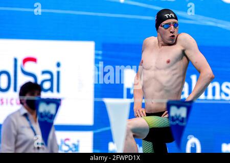 BUDAPEST, UNGHERIA - MAGGIO 23: Max Litchfield della Gran Bretagna in gara alla finale individuale di Medley Men 400m durante il LEN European Aquatics Champio Foto Stock