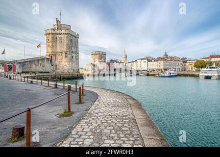 La Rochelle, Francia 18th ottobre 2015 - Vecchio porto di la Rochelle sulla costa atlantica occidentale della Francia Foto Stock
