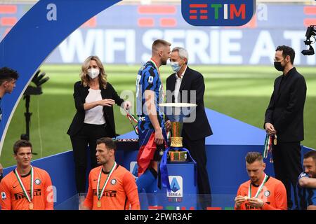 Milano Skriniar (Inter) Nel corso del 'salie UNA partita tra Inter 5-1 Udinese allo Stadio Giuseppe Meazza il 23 maggio 2021 a Milano. (Foto di Maurizio Borsari/AFLO) Foto Stock