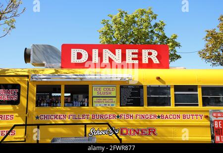 School Bus Diner presso il Royal Albert Dock di Liverpool Foto Stock