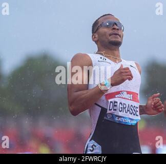 23 maggio 2021; Gateshead International Stadium, Gateshead, Tyne and Wear, Inghilterra; Muller Diamond League Grand Prix Athletics, Gateshead; De Grasse dopo il Mens 200m Foto Stock