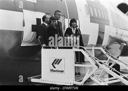 Principessa Margriet durante la presentazione del nome; inoltre da sinistra a destra Gualtheris [Guup] barone Kraijenhoff, presidente della Croce Rossa olandese, Unknown e Martin Schröder, direttore di Martinair, 23 novembre 1979, registi, Principesse, rituali, aeroplani, Paesi Bassi, foto dell'agenzia stampa del XX secolo, notizie da ricordare, documentario, fotografia storica 1945-1990, storie visive, Storia umana del XX secolo, che cattura momenti nel tempo Foto Stock