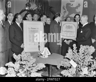 Assemblea Generale NWU. Missione in bicicletta. Consegna, 31 gennaio 1953, consegna, Paesi Bassi, foto agenzia stampa del xx secolo, notizie da ricordare, documentario, fotografia storica 1945-1990, storie visive, Storia umana del XX secolo, che cattura momenti nel tempo Foto Stock