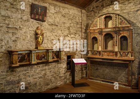 Interno della chiesa romanica di Santa Eulàlia de Erill la Vall (Valle di Boí, Catalogna, Spagna, Pirenei) ESP: Interno de Santa Eulàlia de Erill la Vall Foto Stock