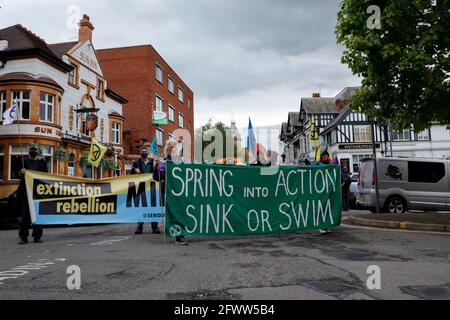 Crisi climatica protesta marzo Chesterfield Derbyshire Regno Unito 2021 Foto Stock